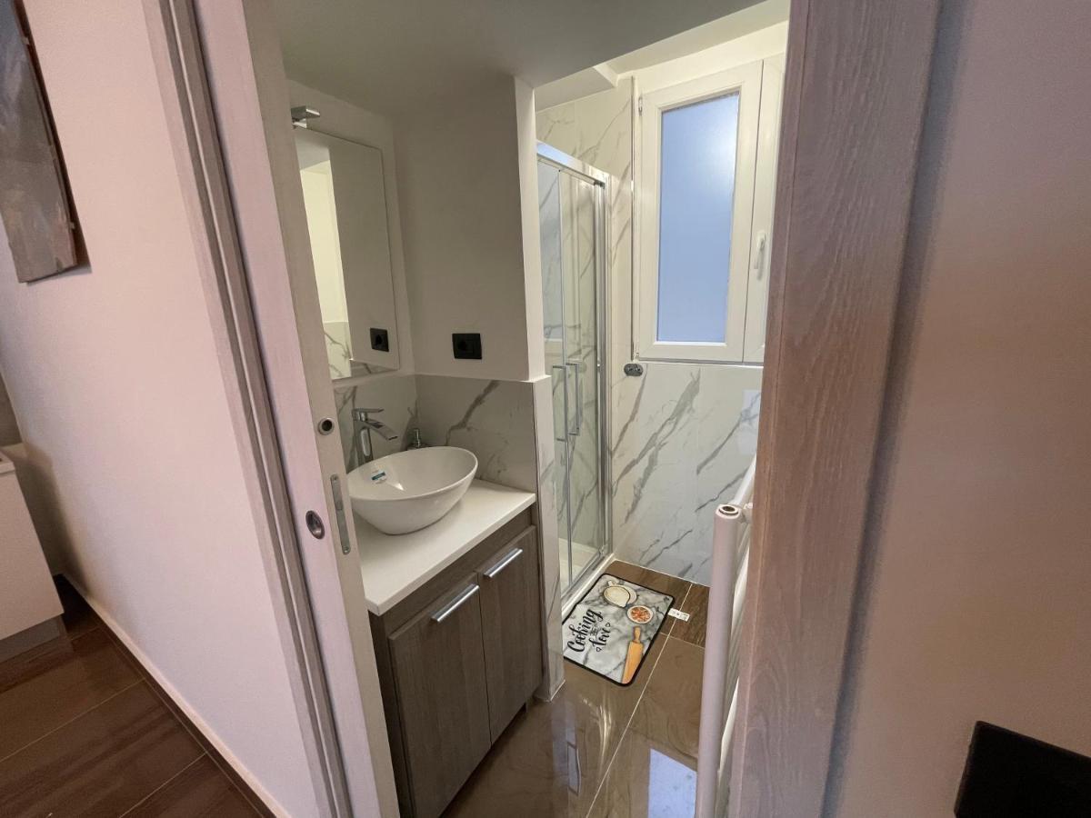 Apartamento Il Portico Vado Ligure Exterior foto